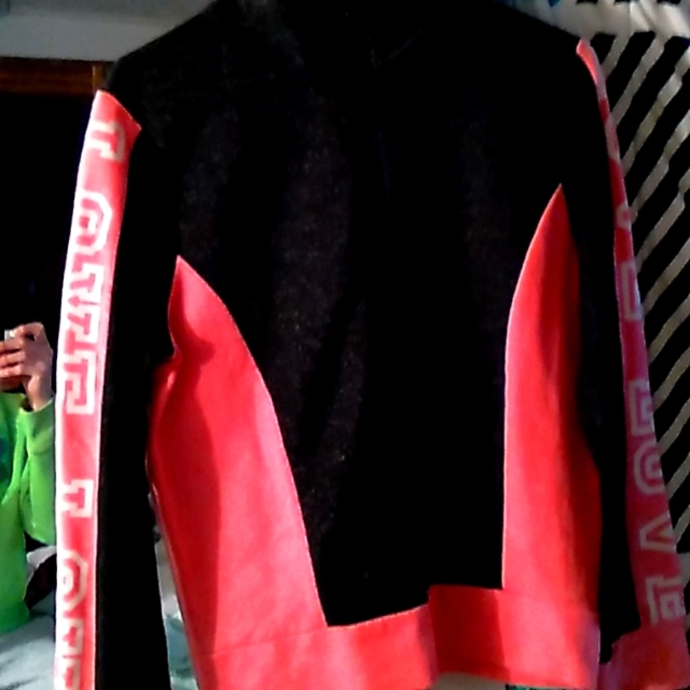 Love zip up
